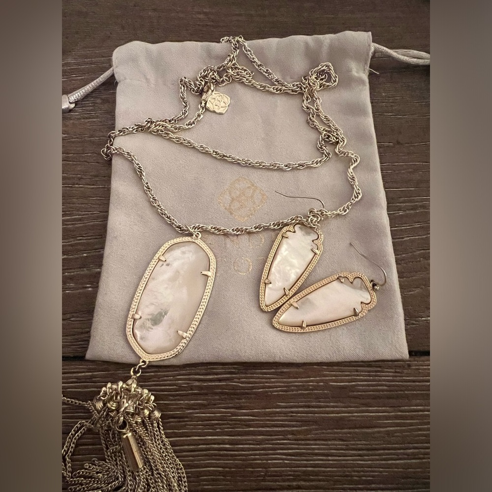 Kendra Scott matching necklace and earring